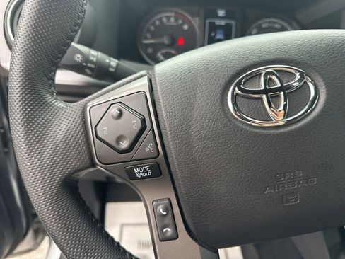 Used 2023 Toyota Tacoma TRD Sport w/ Technology Package AWD/4WD image 15