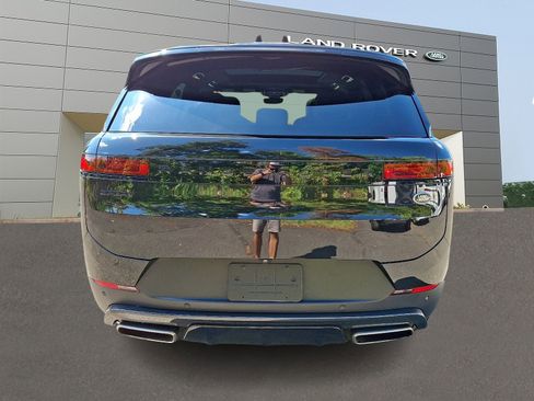 Used 2023 Land Rover Range Rover Sport SE image 7