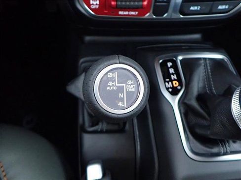 New 2025 Jeep Gladiator Mojave image 22