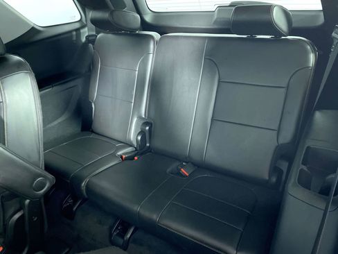 Used 2020 Chevrolet Traverse RS image 22