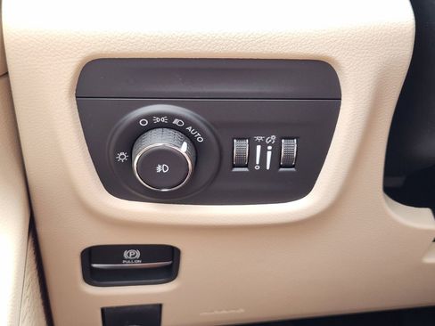 New 2026 Jeep Grand Cherokee L Limited image 28