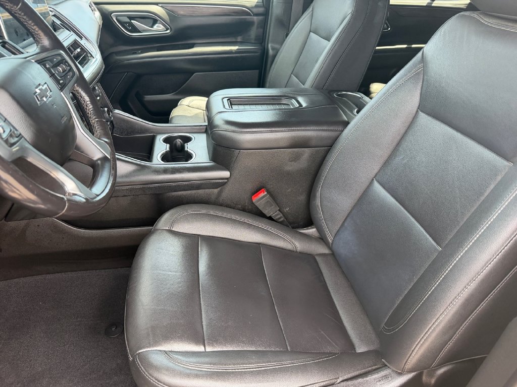 Used 2022 Chevrolet Tahoe Z71 w/ Luxury Package AWD/4WD image 11