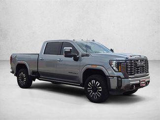 Used 2024 GMC Sierra 2500 Denali Ultimate w/ Max Trailering Package AWD/4WD video 3