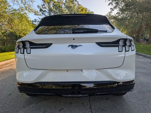 Used 2024 Ford Mustang Mach-E Premium image 6