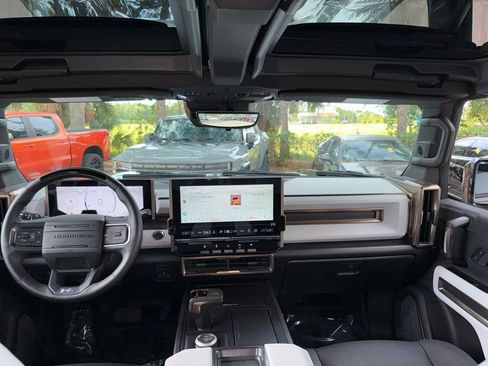 Used 2025 GMC Hummer EV 3X AWD/4WD image 25