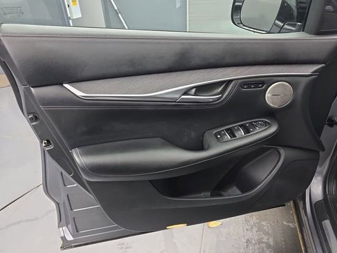 Used 2024 INFINITI QX55 Sensory image 24