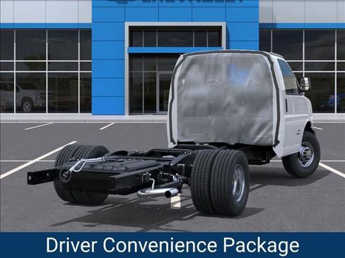 New 2025 Chevrolet Express 4500 4500 Series w/ Power Convenience Package image 4