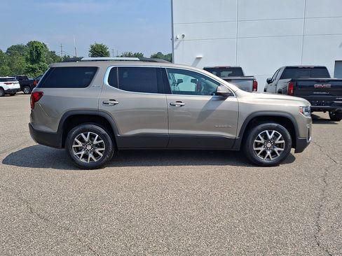 Used 2023 GMC Acadia SLE w/ Driver Convenience Package AWD/4WD image 10
