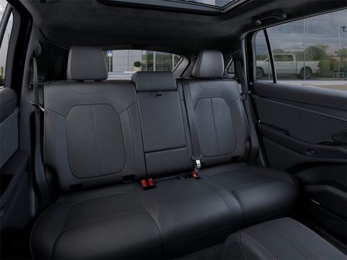 New 2025 Jeep Wagoneer S Launch Edition image 15