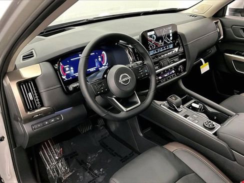 New 2025 Nissan Pathfinder Platinum w/ Lighting Package (N93) image 6