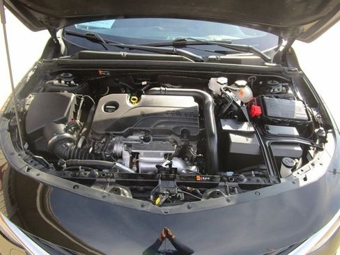 Used 2024 Chevrolet Malibu LT image 42