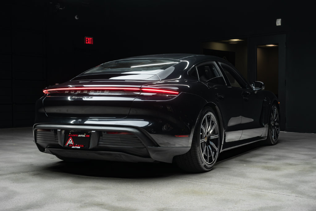 Used 2022 Porsche Taycan 4S AWD/4WD image 11
