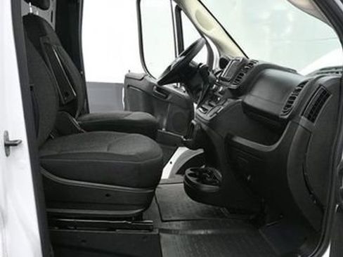 Used 2025 RAM ProMaster 2500 w/ Convenience Group image 10