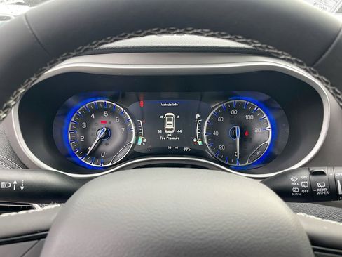 New 2027 Chrysler Pacifica Touring Plus FWD image 12