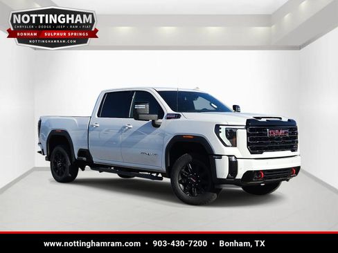 Used 2025 GMC Sierra 2500 AT4 AWD/4WD image 1