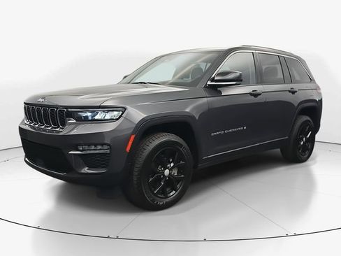 Used 2023 Jeep Grand Cherokee Limited image 5