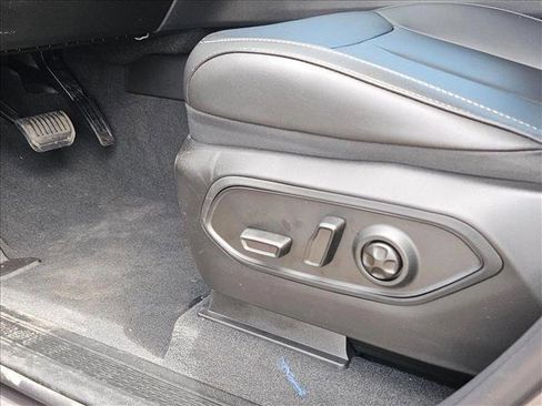 New 2025 Jeep Grand Cherokee L Limited w/ Trailer Tow Package image 4