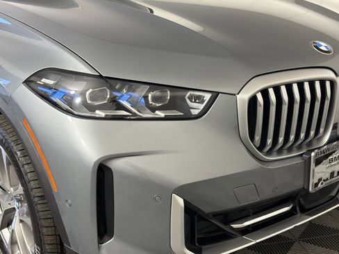 Certified 2024 BMW X5 xDrive40i w/ Premium Package AWD/4WD image 11