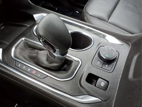 Used 2023 Chevrolet Traverse LT w/ LPO, Floor Liner Package AWD/4WD image 23