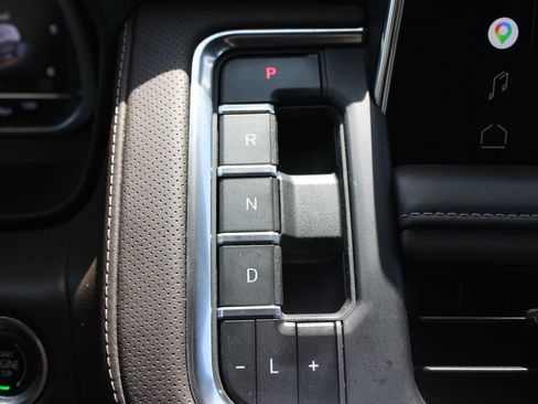 Used 2022 GMC Yukon XL SLT w/ SLT Premium Package RWD image 29