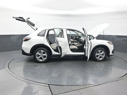 Certified 2023 Honda HR-V LX image 50