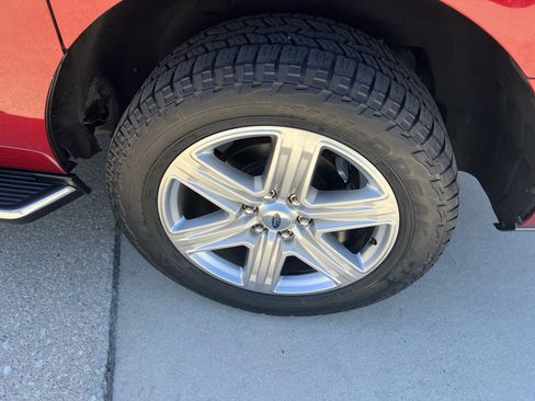 Used 2019 Ford Expedition Max XLT w/ Equipment Group 202A RWD image 7