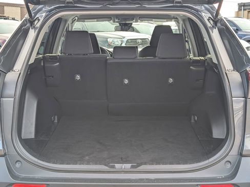 Used 2020 Toyota RAV4 LE image 14