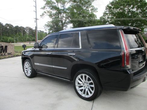 Used 2016 Cadillac Escalade Platinum image 23