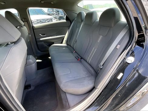 Used 2024 Hyundai Elantra SEL FWD image 29