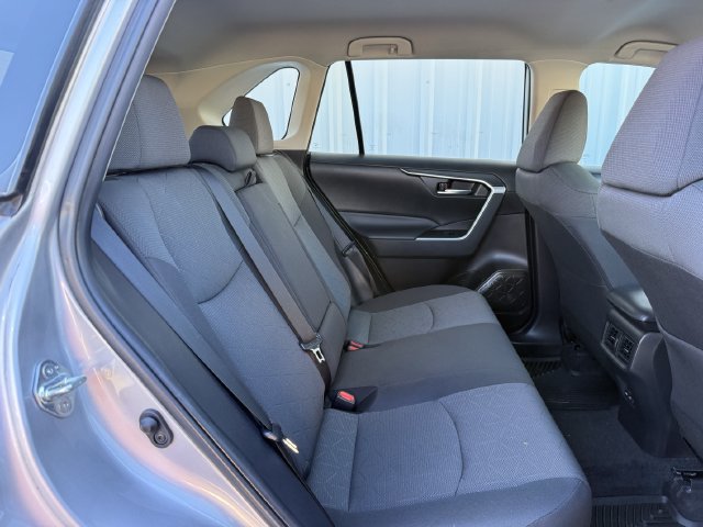Used 2023 Toyota RAV4 XLE w/ XLE Grade Weather Package AWD/4WD image 31