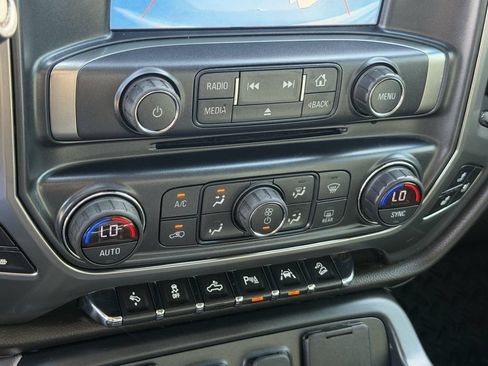 Used 2018 Chevrolet Silverado 1500 LTZ Z71 w/ LTZ Plus Package AWD/4WD image 20