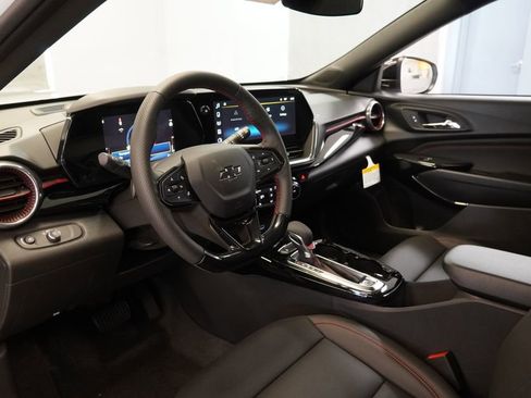 New 2026 Chevrolet Trax RS w/ Sunroof Package FWD image 6