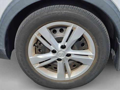 Used 2020 Nissan Kicks S FWD image 10