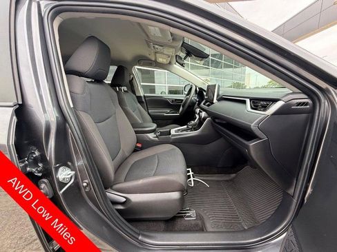 Used 2024 Toyota RAV4 LE AWD/4WD image 10