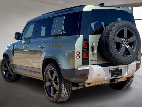 Used 2024 Land Rover Defender 110 S image 12