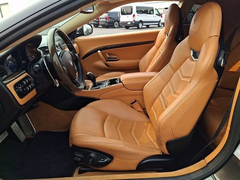 Used 2015 Maserati GranTurismo Sport RWD image 14