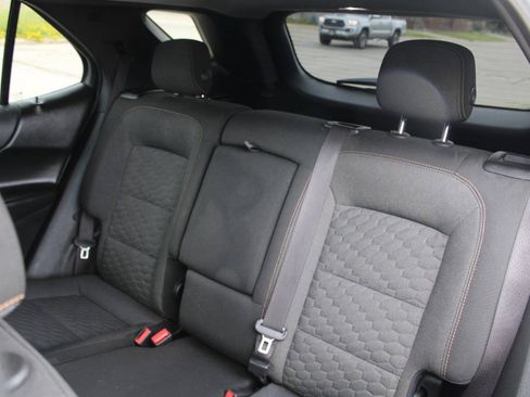 Used 2018 Chevrolet Equinox LT AWD/4WD image 17