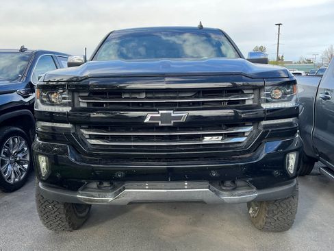 Used 2017 Chevrolet Silverado 1500 LTZ Z71 w/ LTZ Plus Package AWD/4WD image 2