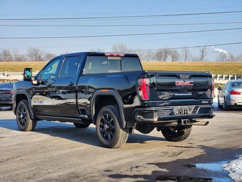 Used 2024 GMC Sierra 2500 AT4 w/ AT4 Premium Plus Package image 2