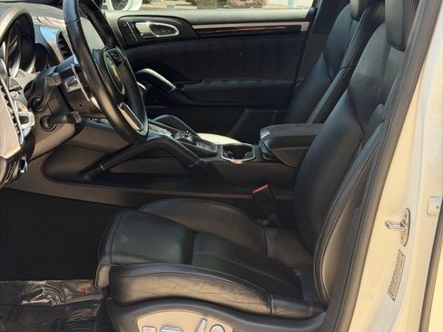 Used 2016 Porsche Cayenne GTS AWD/4WD image 21