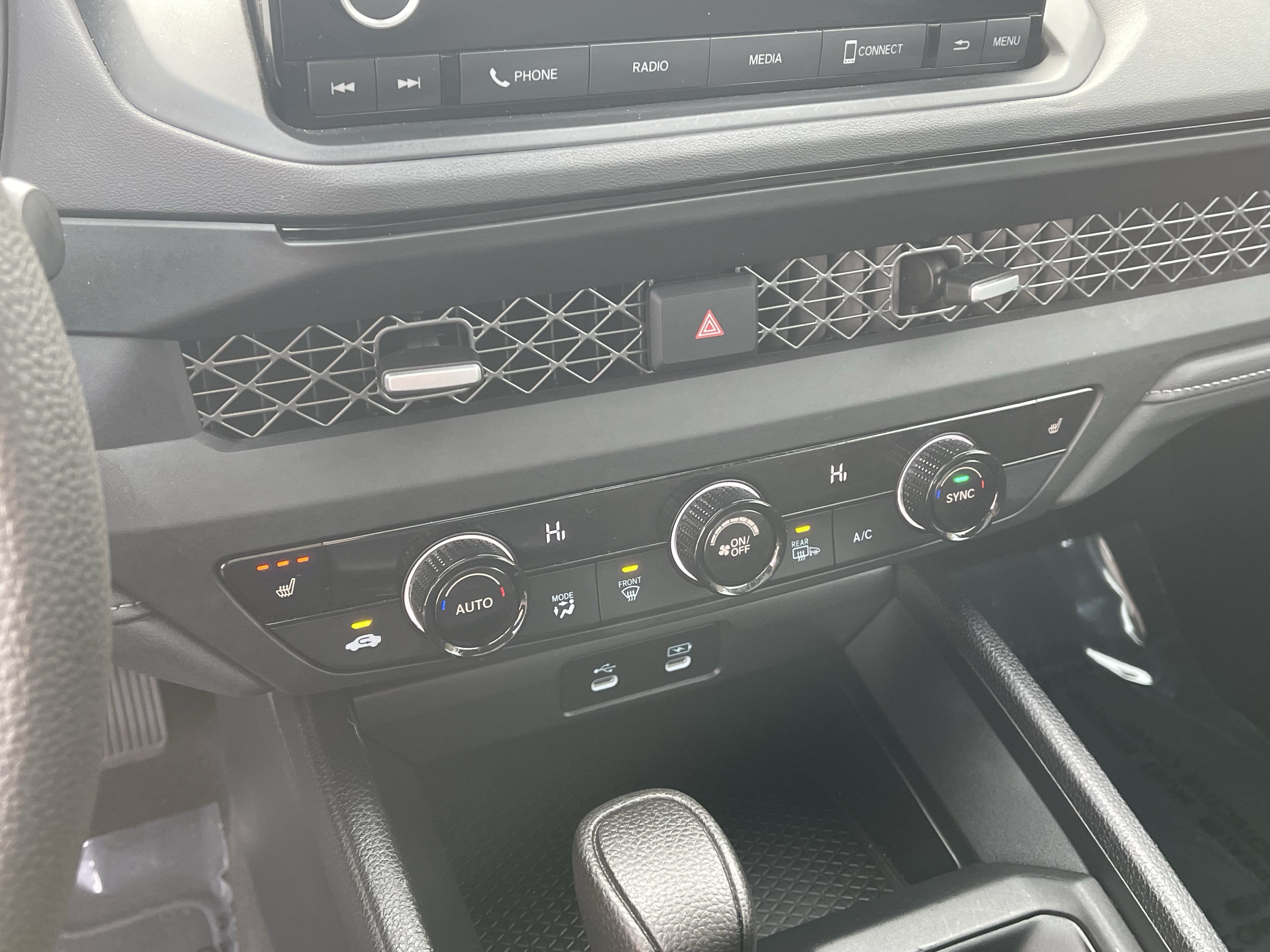Used 2025 Honda Accord SE image 25