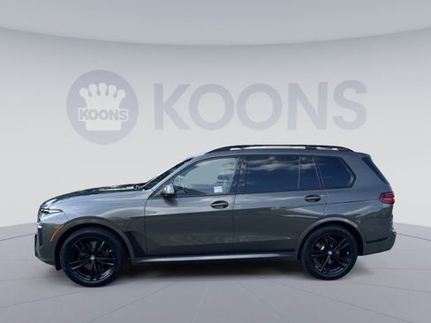 Used 2023 BMW X7 xDrive40i w/ M Sport Package AWD/4WD image 2