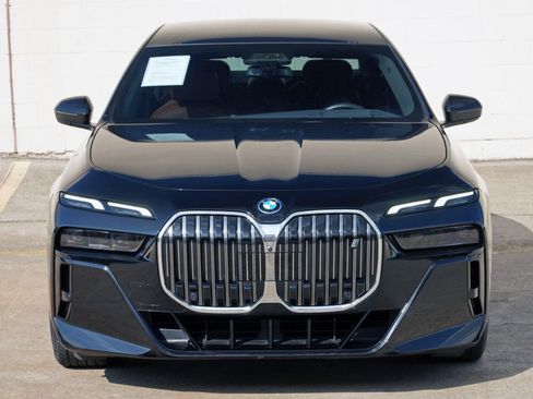 Used 2024 BMW i7 eDrive50 w/ M Sport Package RWD image 48