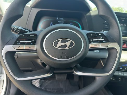 New 2026 Hyundai Elantra Hybrid FWD image 13