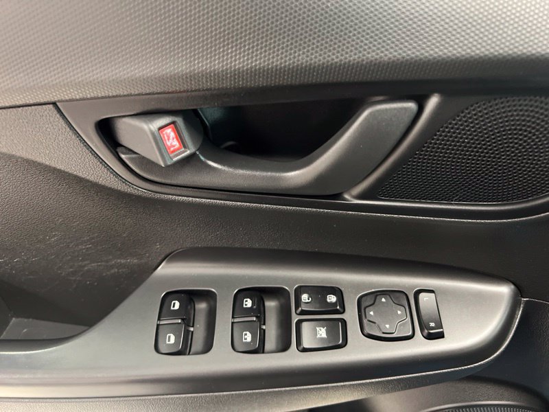 Used 2018 Hyundai Kona SEL FWD image 19