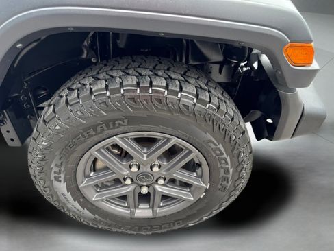 Used 2024 Jeep Wrangler Unlimited Sport AWD/4WD image 23