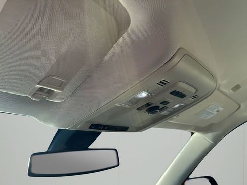 Used 2021 GMC Yukon XL Denali image 37