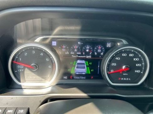 Used 2021 Chevrolet Silverado 1500 LTZ w/ Technology Package AWD/4WD image 17
