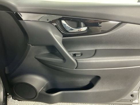 Used 2019 Nissan Rogue Sport SV AWD/4WD image 13