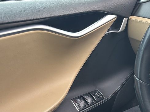 Used 2014 Tesla Model S image 16
